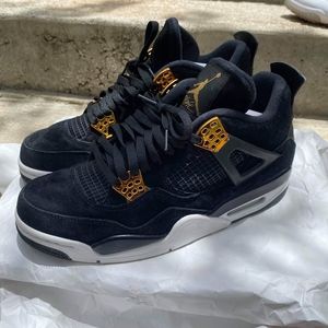 Air Jordan Retro 4 Royalty